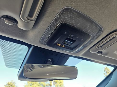 Used 2023 Toyota Prius LE image 27