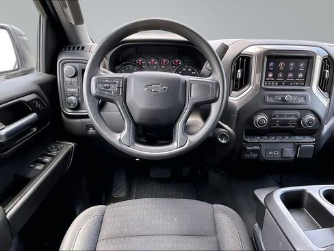 Used 2025 Chevrolet Silverado 1500 Custom Trail Boss w/ LPO, Dark Essentials Package AWD/4WD image 5