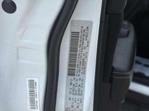 Used 2016 Jeep Cherokee Sport FWD image 30