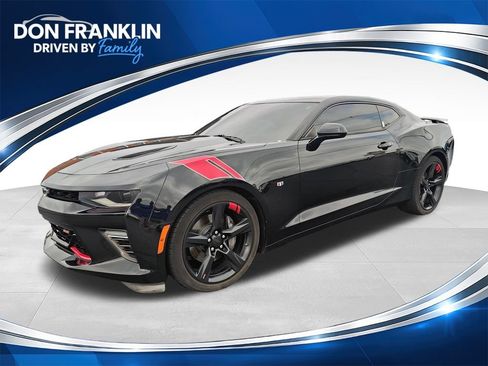 Used 2018 Chevrolet Camaro SS RWD image 1