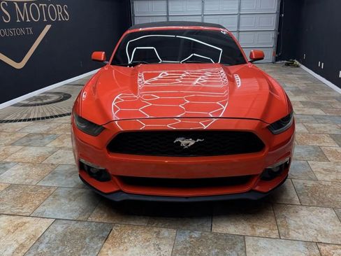 Used 2016 Ford Mustang Premium image 2