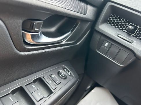 Used 2025 Honda CR-V EX image 17