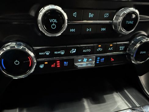Used 2024 Ford F150 Lariat w/ Equipment Group 502A High AWD/4WD image 19