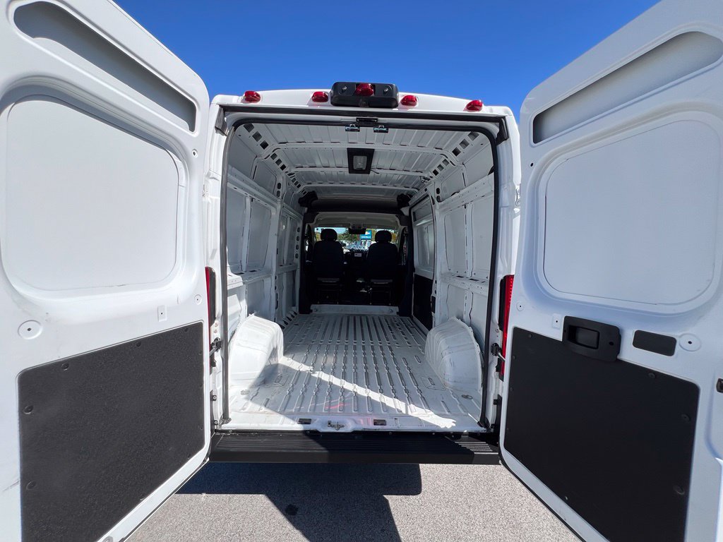 Used 2025 RAM ProMaster 2500 w/ Convenience Group FWD image 20