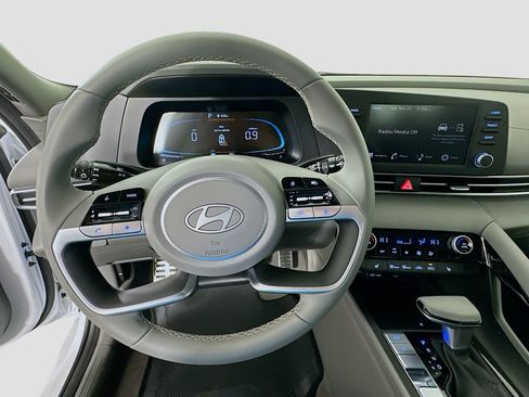 New 2026 Hyundai Elantra SEL Sport image 10