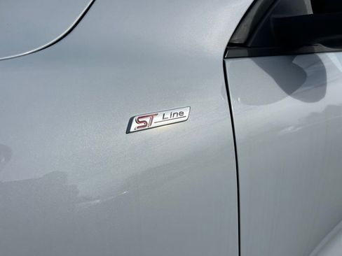 Used 2025 Ford Escape ST-Line w/ Cold Weather Package FWD image 6