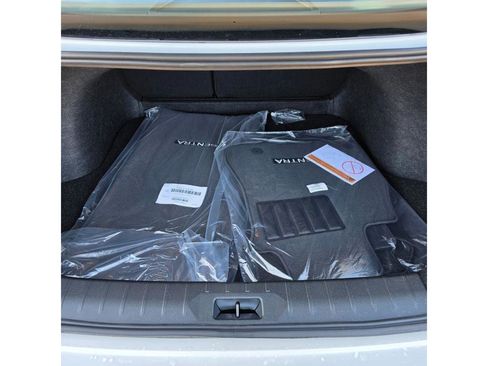 New 2026 Nissan Sentra SR w/ Floor Mat Package FWD image 29
