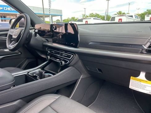 New 2026 Chevrolet Traverse LT w/ Midnight/Sport Edition FWD image 34