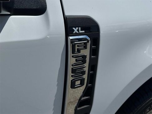 New 2025 Ford F350 XL w/ XL Chrome Package image 21