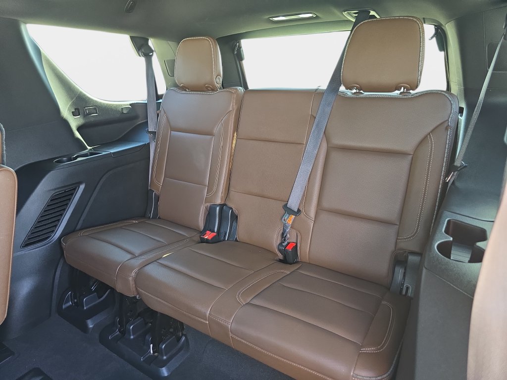 Used 2021 Chevrolet Tahoe High Country AWD/4WD image 16