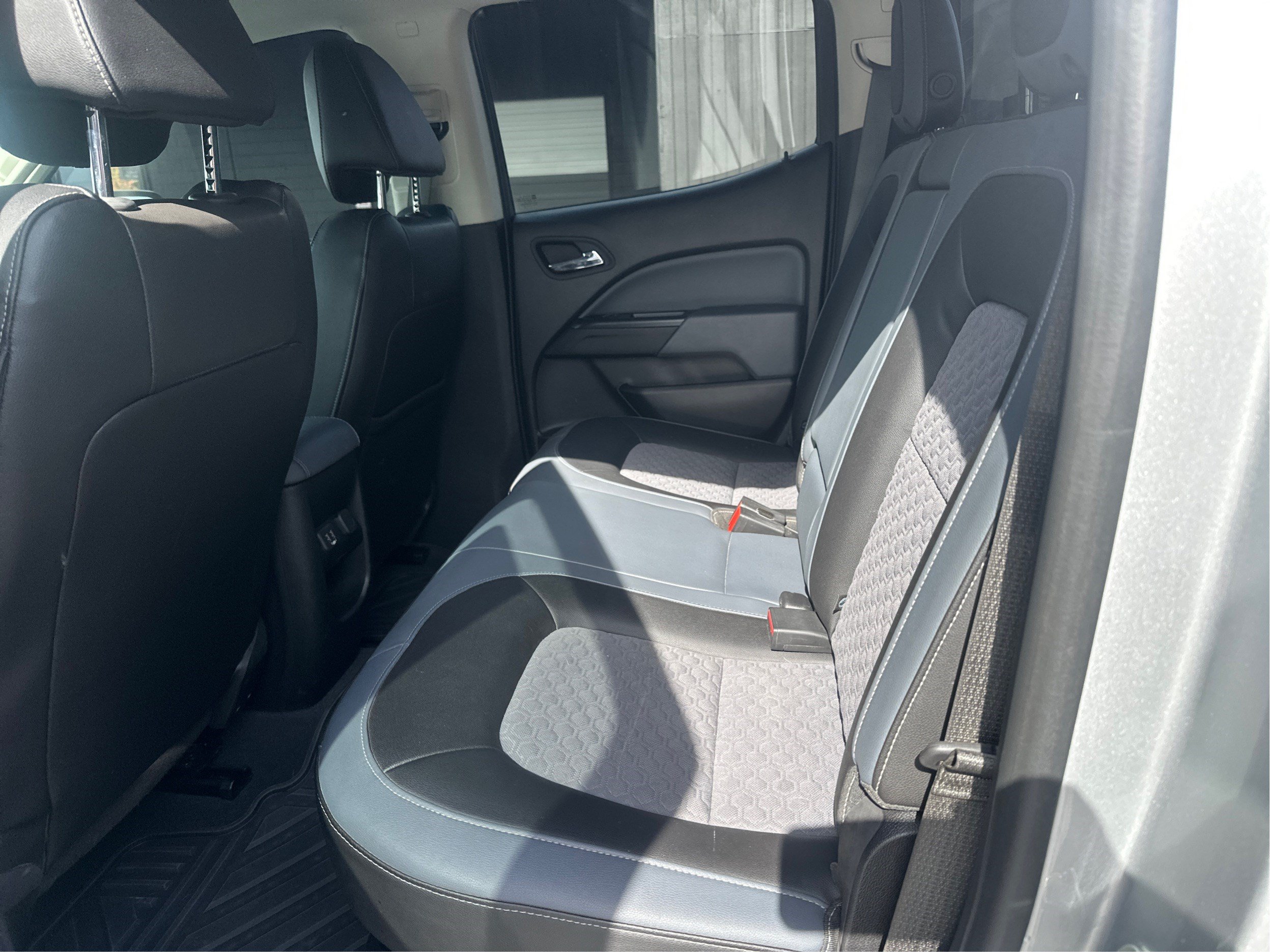 Used 2019 Chevrolet Colorado Z71 AWD/4WD image 10