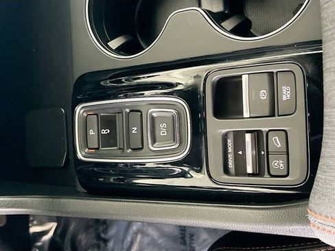 Certified 2025 Honda Pilot Sport image 24