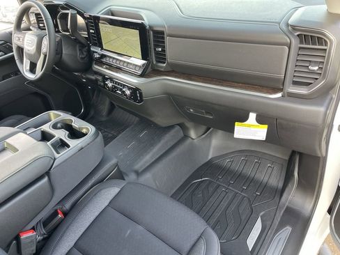 New 2026 GMC Sierra 1500 Elevation w/ Elevation Select Package AWD/4WD image 29