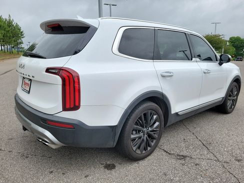 Used 2022 Kia Telluride SX w/ Towing Package FWD image 5