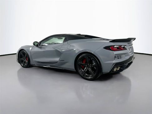 Used 2025 Chevrolet Corvette E-Ray w/ Battery Protection Package AWD/4WD image 3