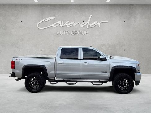 Used 2017 Chevrolet Silverado 1500 LT w/ Texas Edition AWD/4WD image 17