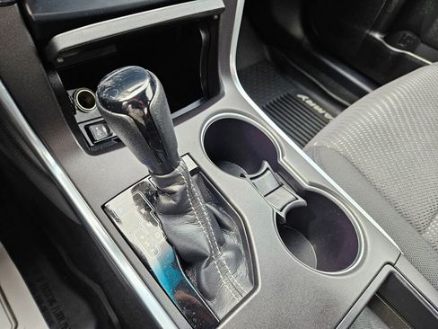 Used 2016 Toyota Camry LE image 24