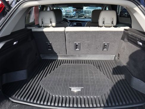 Used 2023 Cadillac XT4 Luxury w/ Cold Weather Package image 23