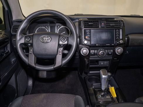 Used 2021 Toyota 4Runner TRD Off-Road image 2