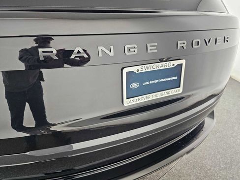 New 2025 Land Rover Range Rover SE image 13