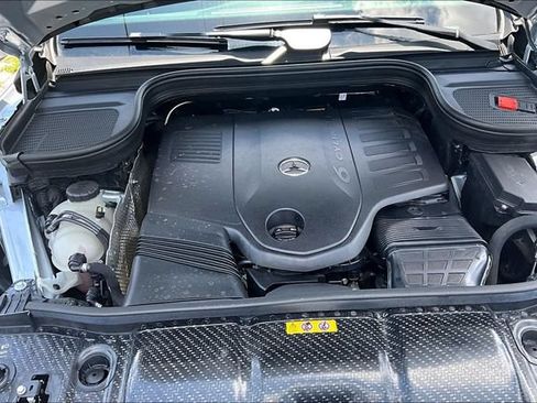 Used 2025 Mercedes-Benz GLS 450 4MATIC image 29