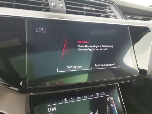 Used 2024 Audi Q8 e-tron Prestige w/ Prestige Package AWD/4WD image 27