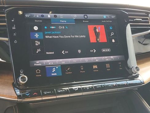 Used 2024 Jeep Grand Wagoneer Series III w/ HD Trailer Tow Package image 28