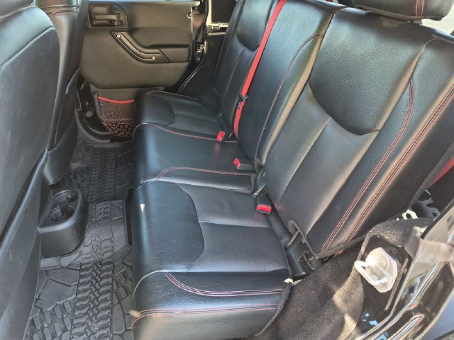 Used 2017 Jeep Wrangler Unlimited Rubicon AWD/4WD image 16