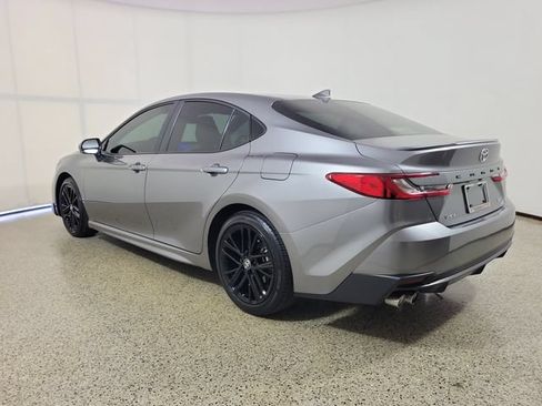 Used 2025 Toyota Camry SE FWD image 7