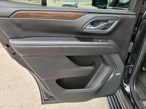 Used 2022 Chevrolet Tahoe High Country AWD/4WD image 15
