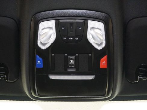 Used 2024 RAM 2500 Tradesman w/ Chrome Appearance Group image 19