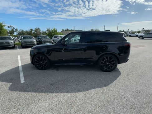 Used 2025 Land Rover Range Rover Sport Dynamic SE AWD/4WD image 5