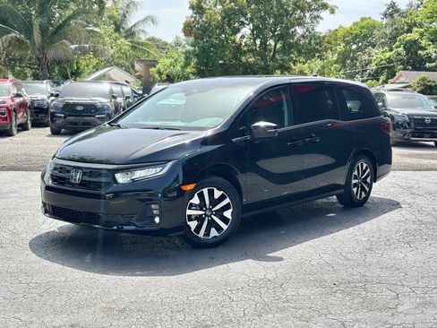 Used 2025 Honda Odyssey EX-L image 3