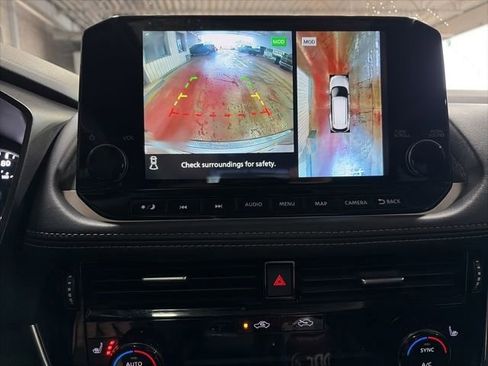 Used 2021 Nissan Rogue SL w/ Premium Package image 10