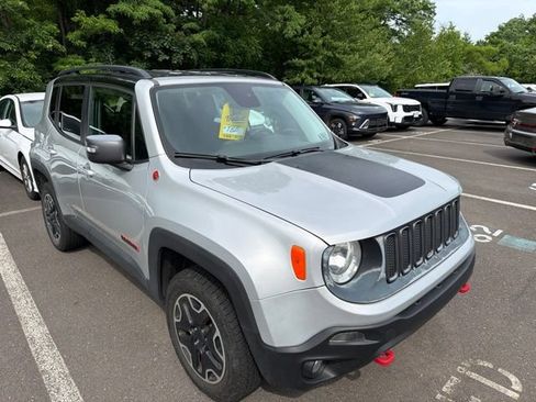 Used 2016 Jeep Renegade Trailhawk AWD/4WD image 14