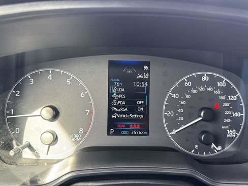 Used 2025 Toyota Corolla LE image 16