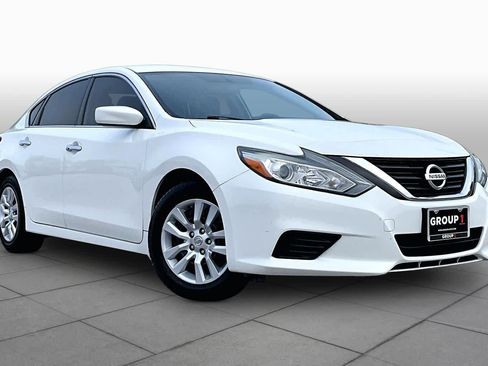 Used 2018 Nissan Altima 2.5 S w/ S Convenience Package FWD image 3