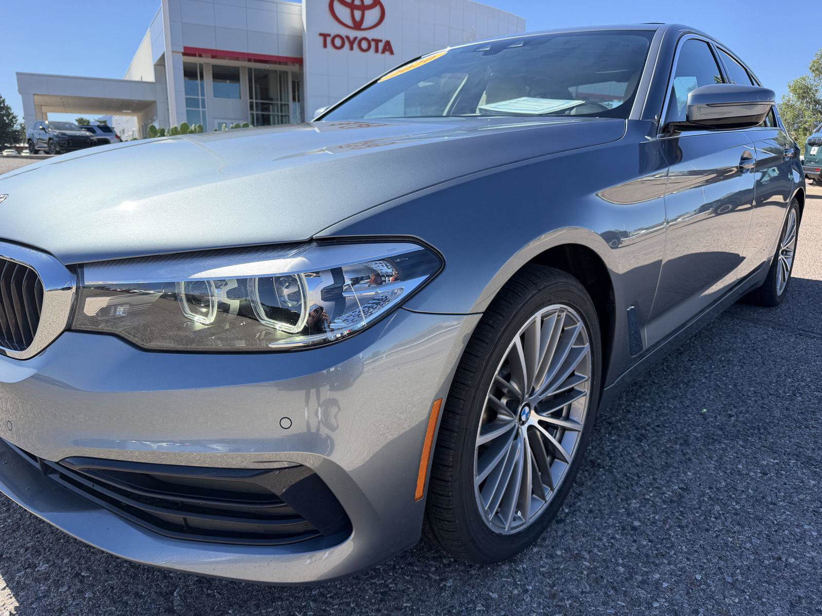 Used 2020 BMW 530i xDrive AWD/4WD image 9