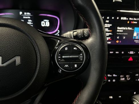 Used 2023 Kia Soul GT-Line w/ GT-Line Technology Package image 18