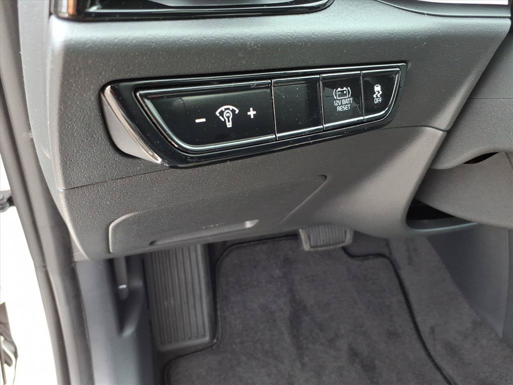 New 2026 Kia Niro LX FWD image 17