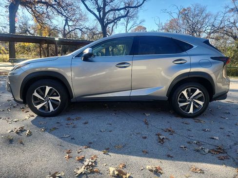 Used 2018 Lexus NX 300 FWD image 4