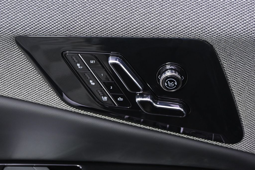 New 2026 Cadillac Optiq Luxury 2 w/ LPO, Floor Liner Package AWD/4WD image 14