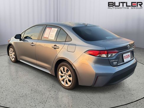 Certified 2025 Toyota Corolla LE w/ Convenience Package FWD image 4