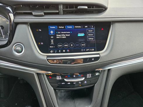 Used 2022 Cadillac XT5 Luxury image 31