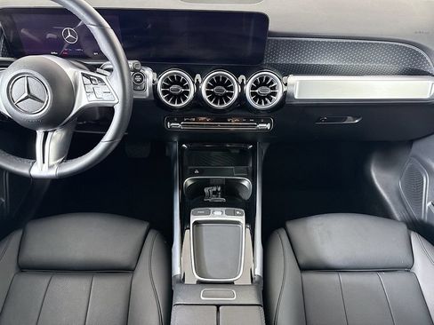 Used 2025 Mercedes-Benz GLB 250 image 14