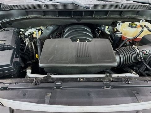 Used 2023 Chevrolet Suburban Z71 w/ Z71 Off-Road Package image 36