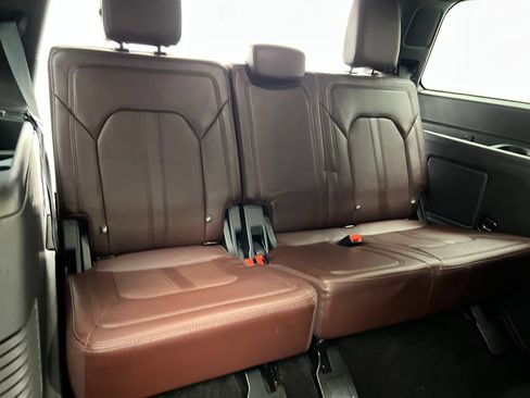 Used 2023 Ford Expedition Limited AWD/4WD image 38