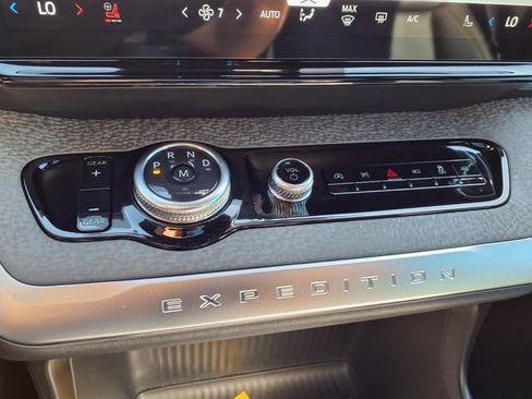 Used 2025 Ford Expedition Tremor AWD/4WD image 63