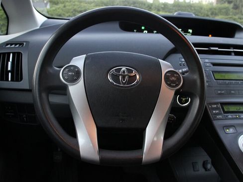 Used 2011 Toyota Prius Two image 16