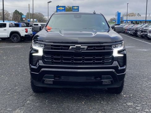 Used 2024 Chevrolet Silverado 1500 RST image 2
